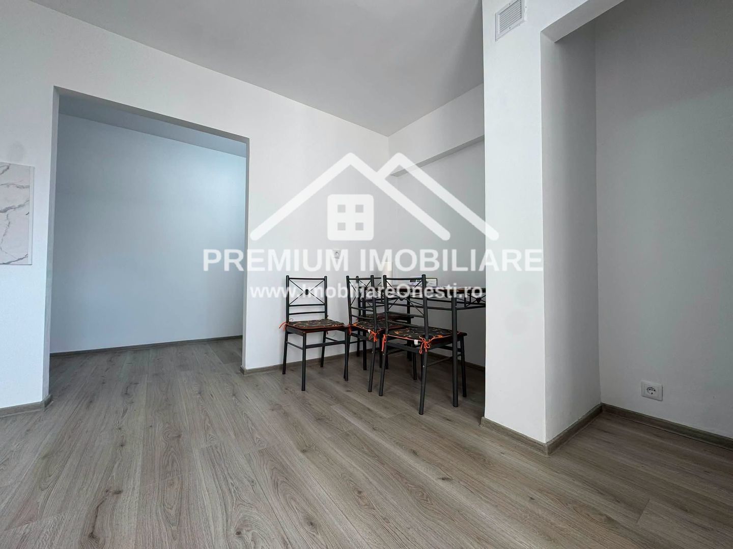 Apartament 2 Camere - Zona de sus - Renovat total - Poză 3