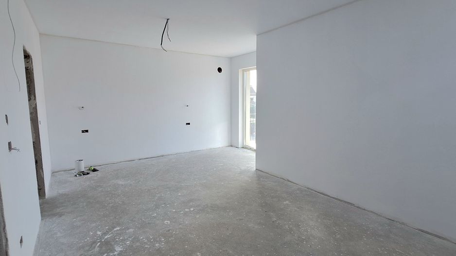 Casa cu garaj- contructie tip duplex - Poză 15