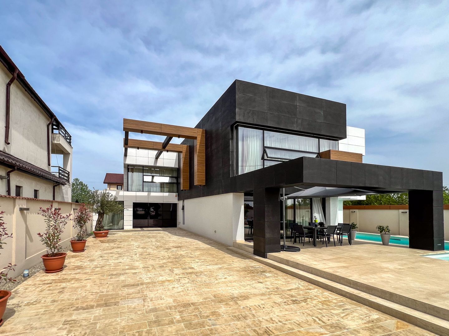 Ready to move  |  Vila premium cu piscina și jacuzzi încălzite - Poză 7