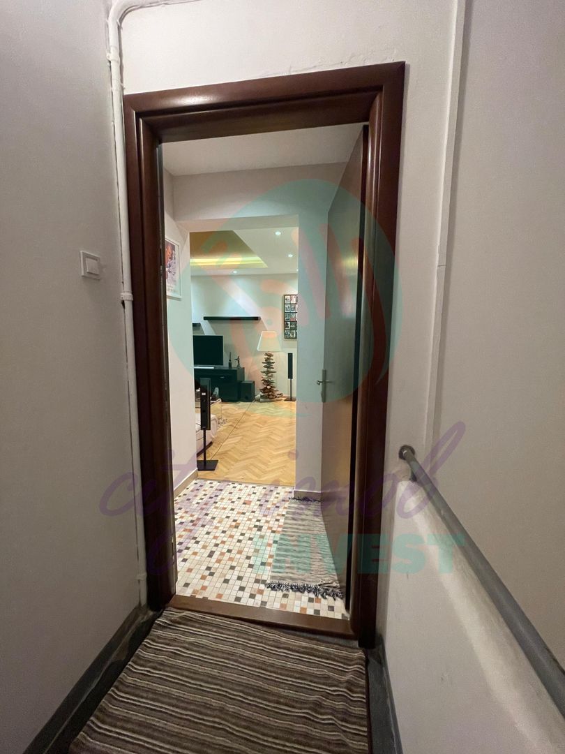 Locuinta BOEMA situata intre PARCUL CAROL SI PIATA UNIRII - Poză 15