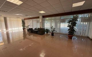De vanzare  CLĂDIRE PREMIUM DE BIROURI ȘI SERVICII,  pret negociabil - Poză 2