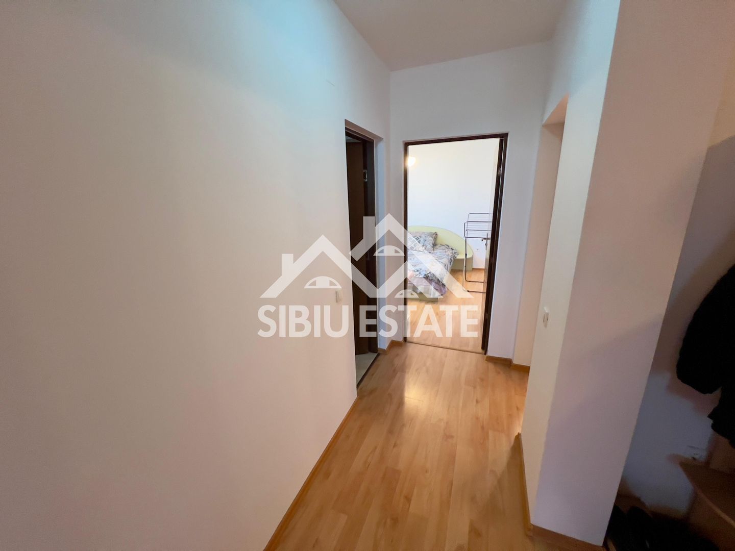 Apartament 3 Camere 87mp - Sibiu, Parcare, Curte Privată cu Foișor - Poză 12