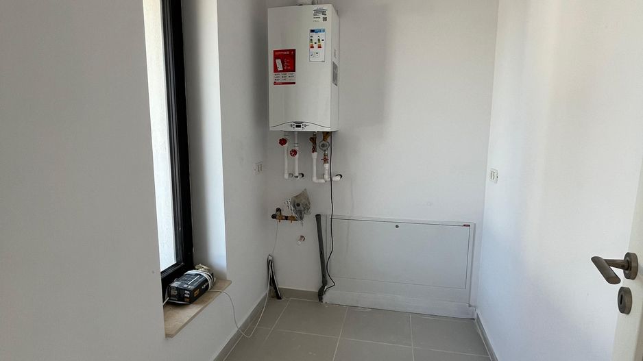 Vila pentru cei care vor spațiu, natură și acces rapid către București - Poză 18