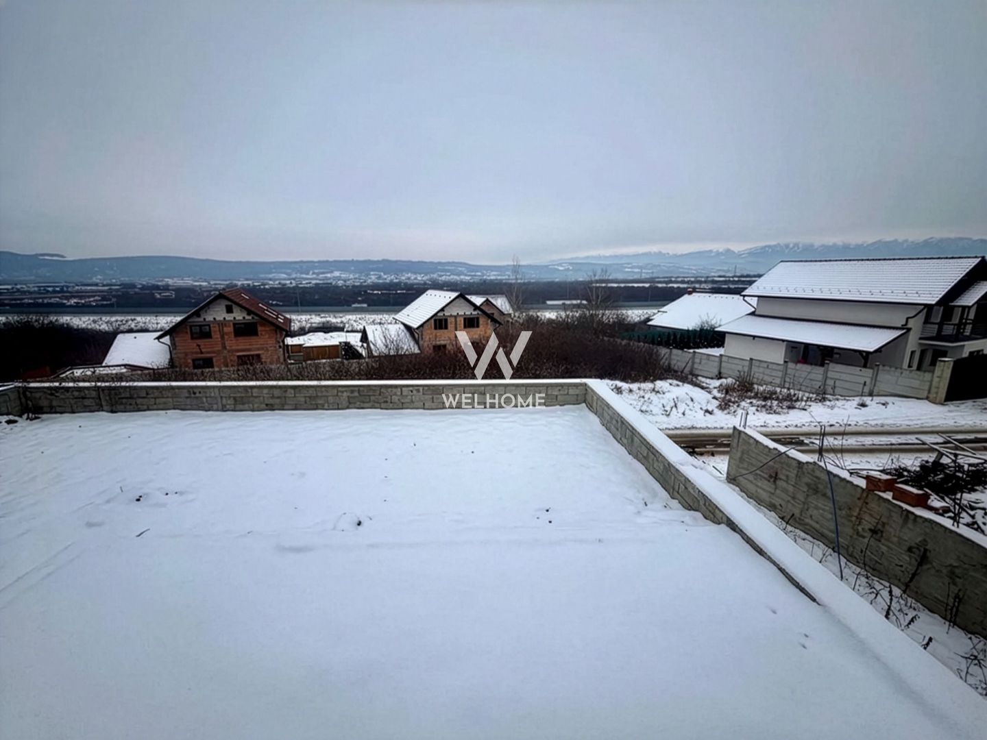 Casă individuală pe un nivel cu vedere panoramică spre munte - Poză 1