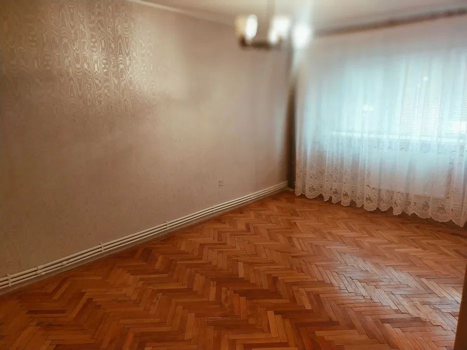 Apartament 3 camere dec,Micro 20,et 2 - Poză 1