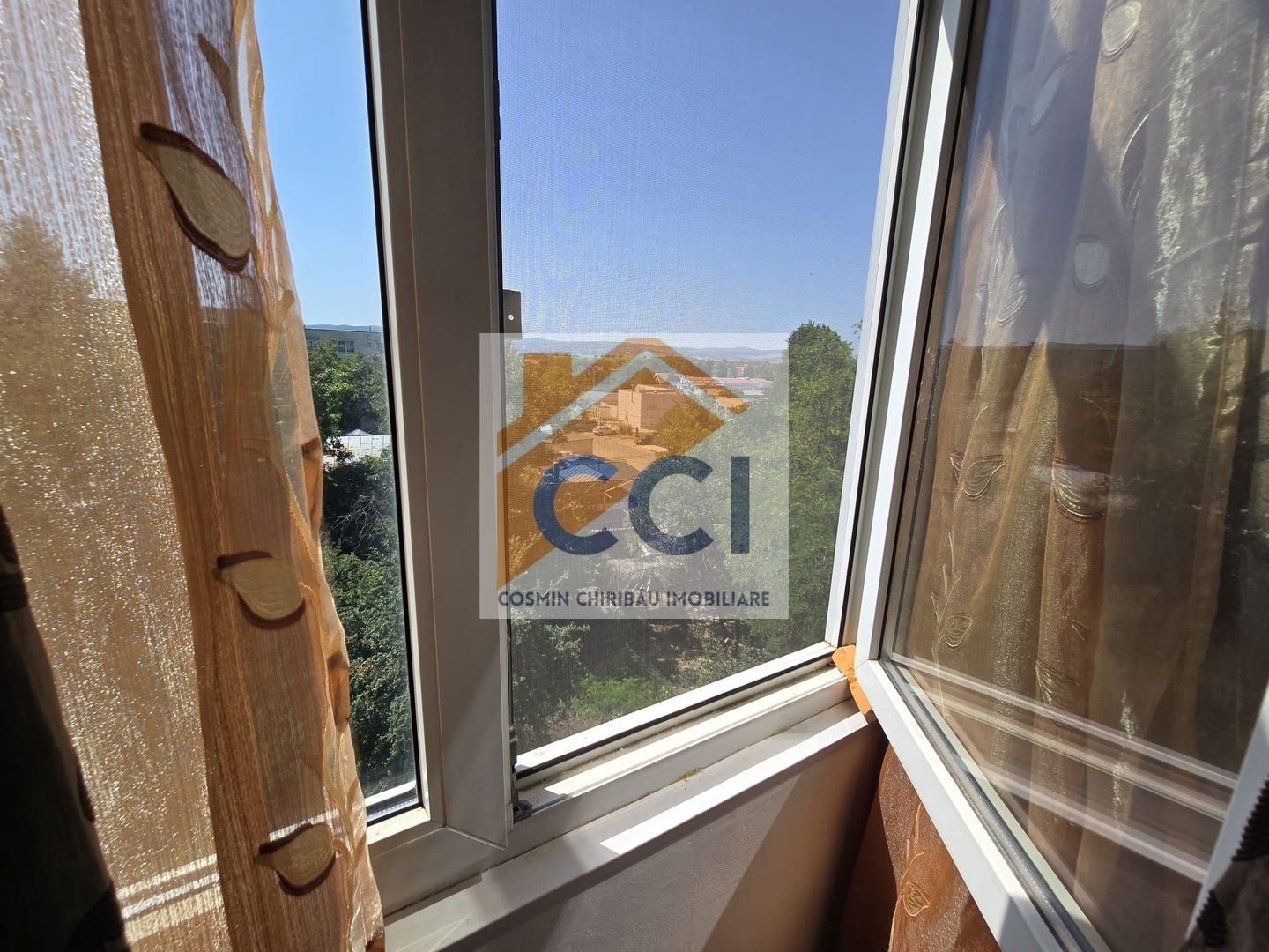 Apartament cu personalitate, logie și boxă – Strada Neptun, nr. 6 - Poză 16
