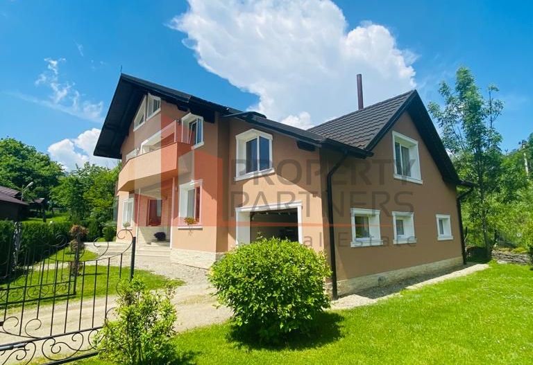 Vila de locuit in Bran/Predelut cu panorama superba. - Poză 1