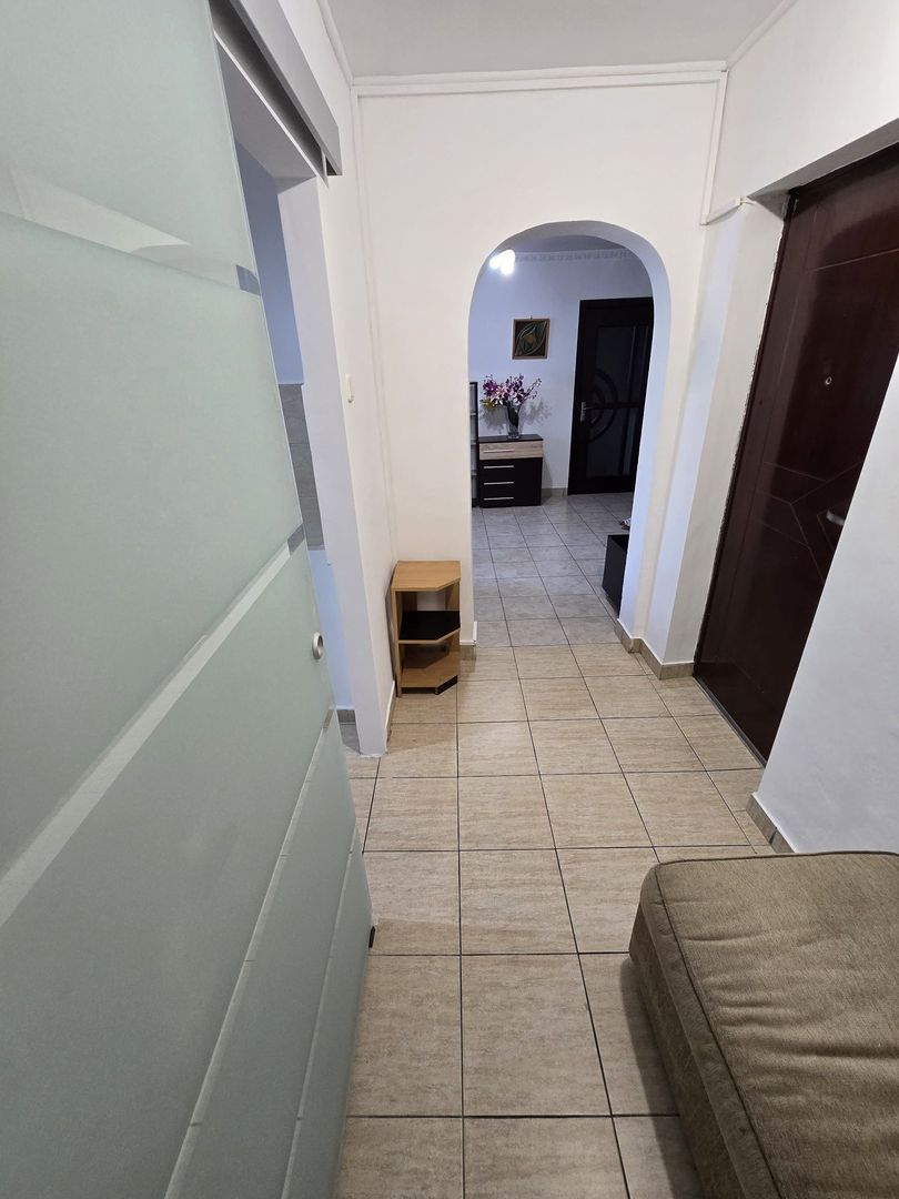 De inchiriat apartament 2 camere Apusului - Poză 4