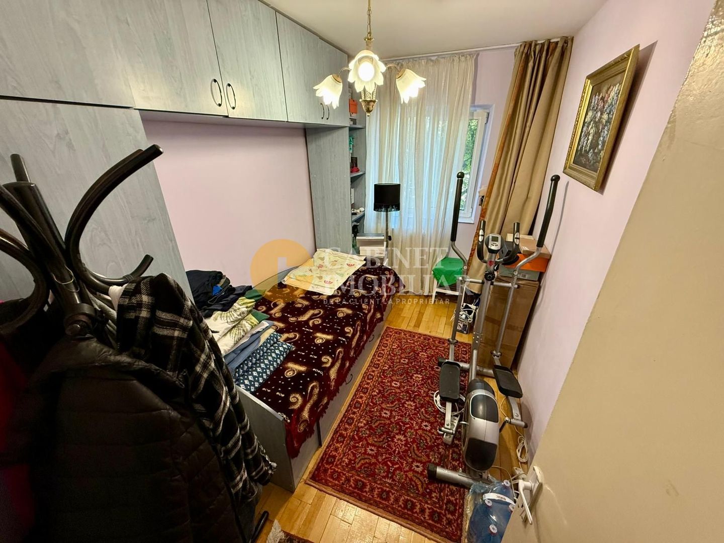 3 CAMERE DECOMANDAT--ETAJ 1--MOBILAT+UTILAT--ZONA FOARTE BUNA - Poză 4