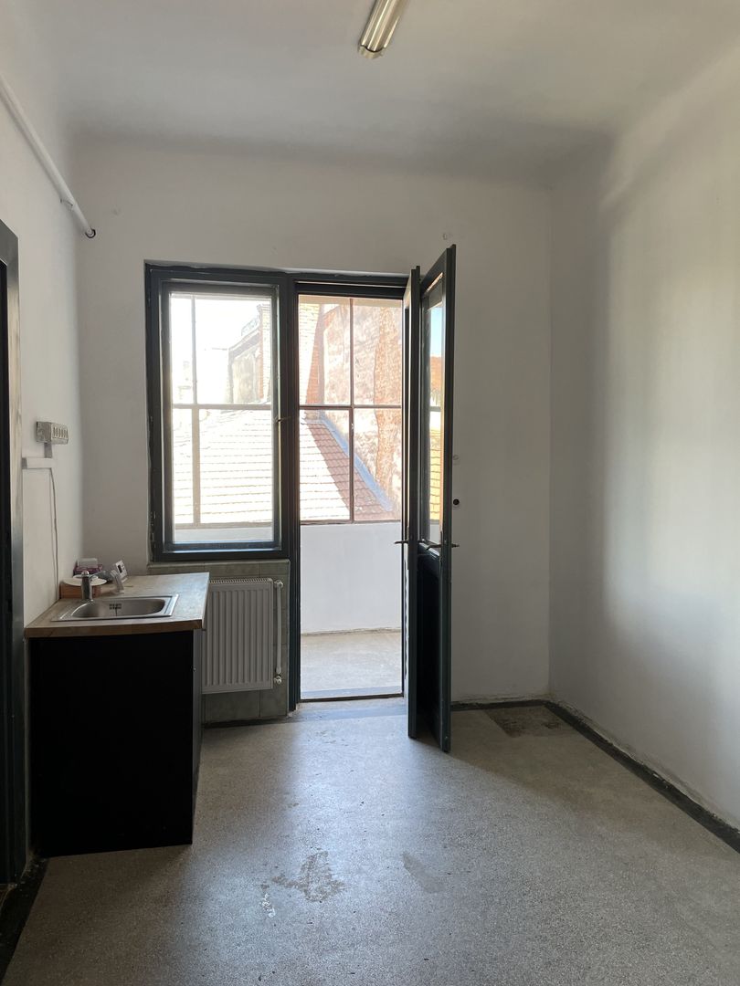 Apartament cu farmec istoric, 120 mp, în inima Clujului – Strada Eroilor - Poză 10