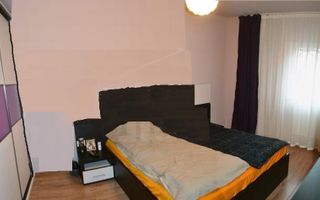 Apartament cu 3 camere de vânzare în zona Campului - Poză 4