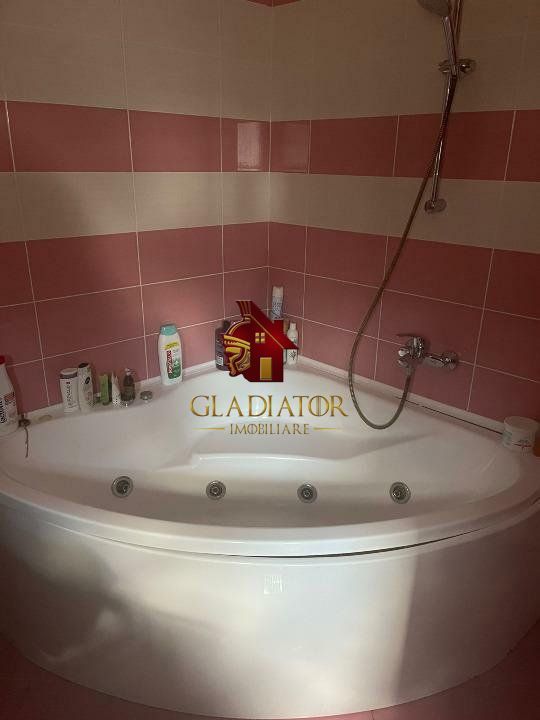 Vila cu terase, garaj si o gradina de vis pentru o familie fericita - Poză 14