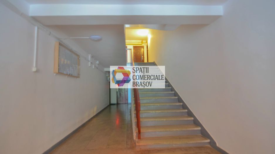 Apartament cu trei camere, zona Centrul Civic - AFI 87 mp - Poză 2