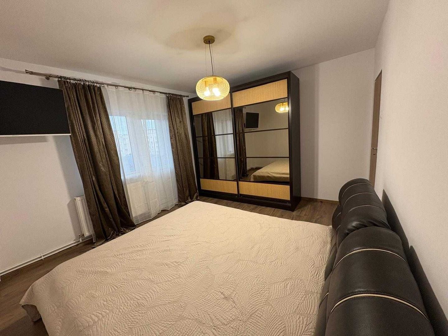 Inchiriere Apartament 4 camere , 13 Septembrie | mobilat|centrala - Poză 1