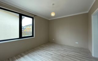 Casă / Vilă cu 4 camere de închiriat - Dezmir - Poză 12