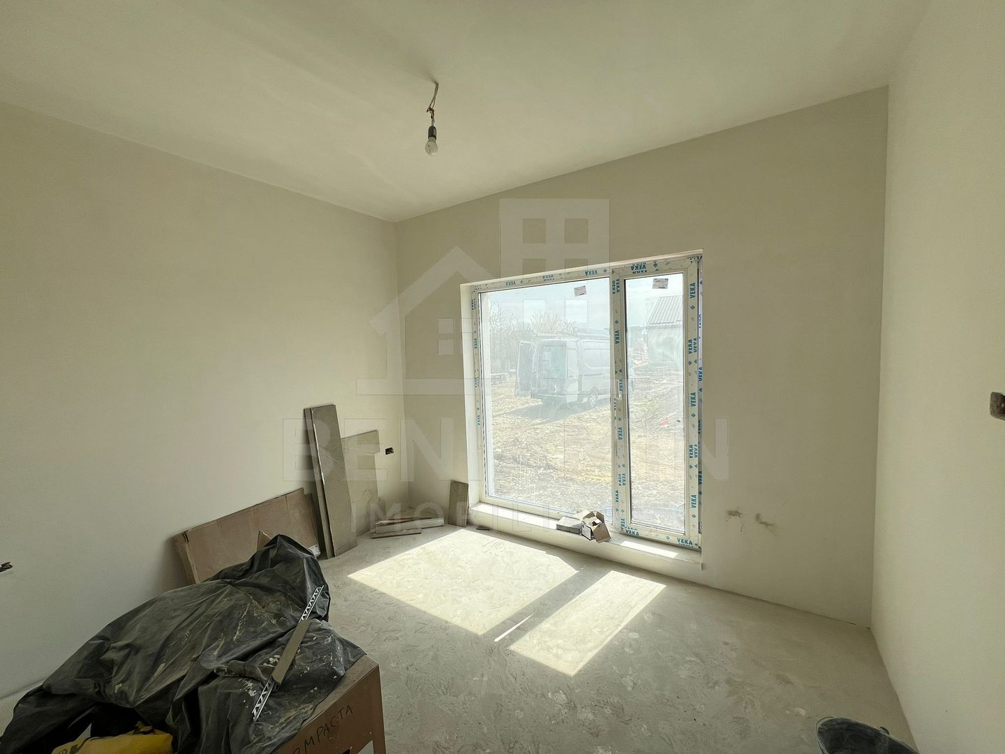 Casa-5 camere-P+1+P-147mp utili-600mp teren-Utilitati-Sanpetru - Poză 10