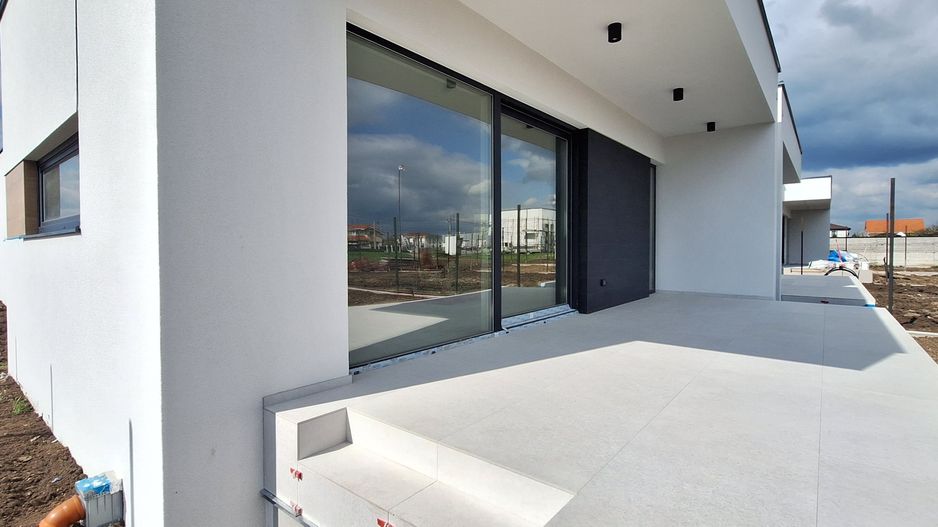 Duplex parter cu 4 camere - Poză 1