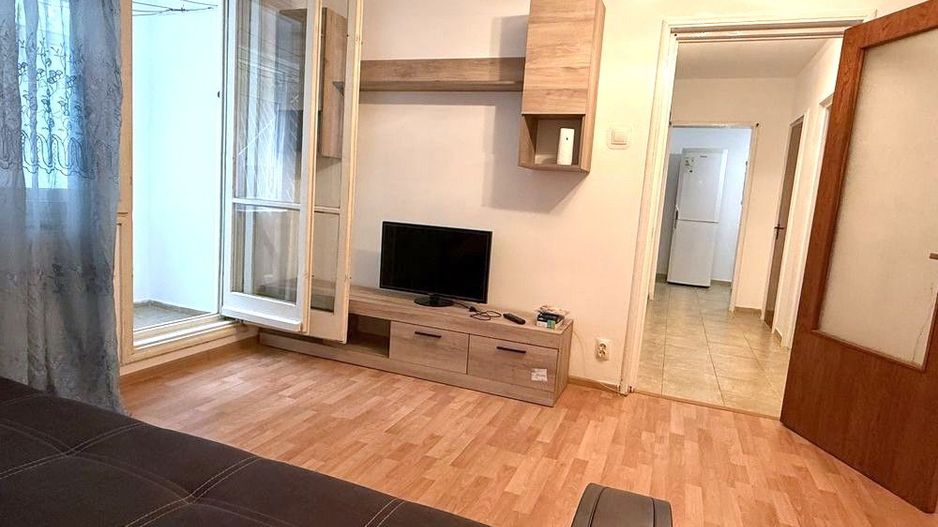 2 camere decomandat, parter, 2 min metrou, zona excelenta, pet friendly - Poză 3