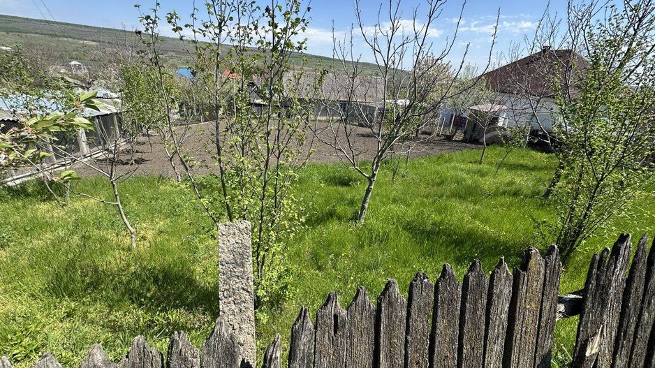 Teren pentru construcție în centrul satului Văsieni – 5,3 ari, locație excelentă - Poză 3
