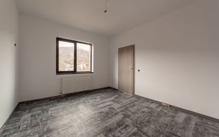 Casă spațioasă P+1+M – Izvorani, Ștefănești | Ideală pentru 2 familii! - Poză 4