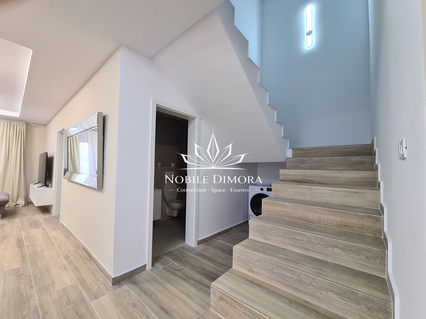 Duplex modern cu 5 camere si 2 bai - curte de 750mp in Ghiroda - Poză 7