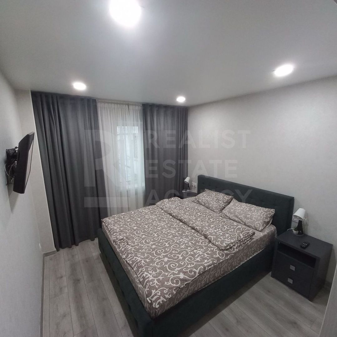 Vânzare apartament, 3 camere, strada Cuza Vodă, Botanica - Poză 1