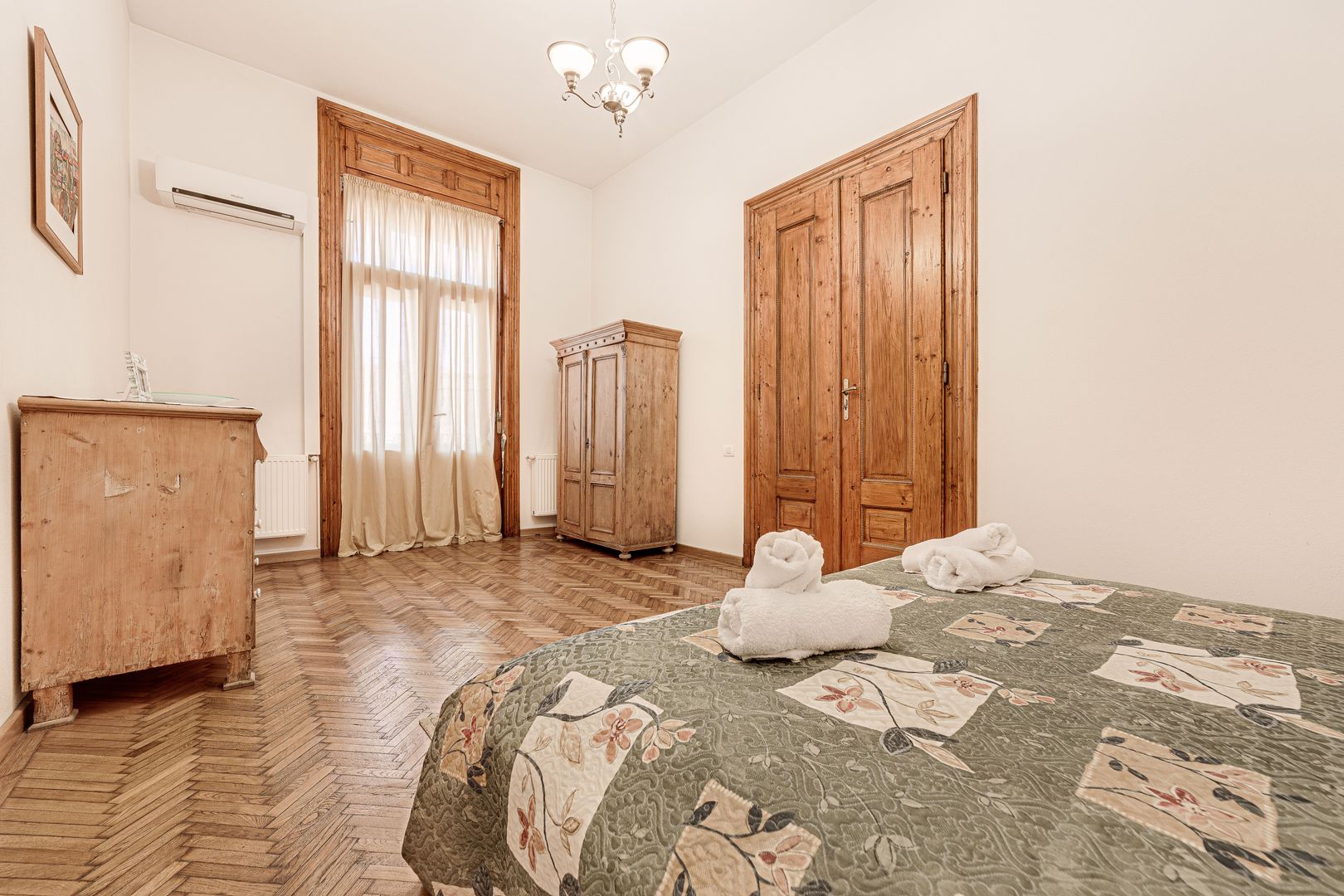 Apartament in Palatul Bohus - Poză 4