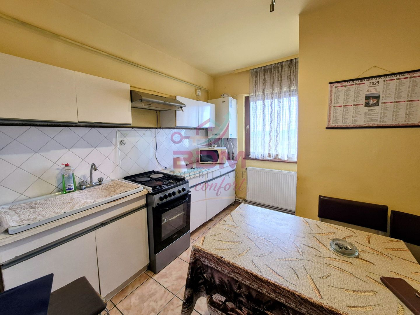 COMISION 0 | Apartament 3 camere | decomandat | zona Materna - Poză 1