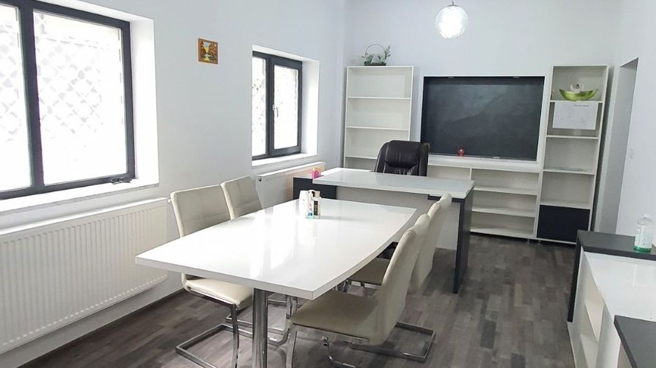 Spațíu pentru birou, 60 mp, zona CENTRU, mobilat; - Poză 1