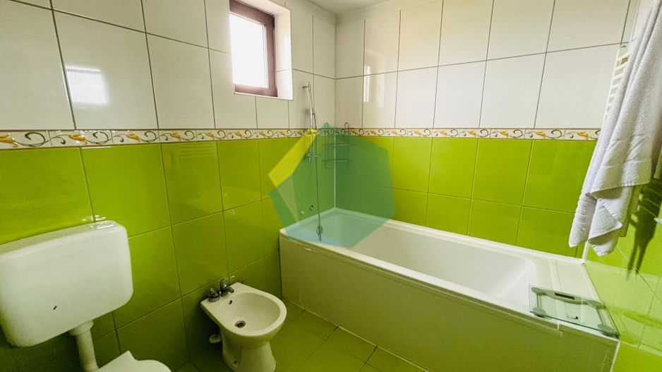 CASĂ CU 6 CAMERE ÎN COPĂCENI | 238 MP UTILI SI CURTE GENEROASĂ - Poză 10