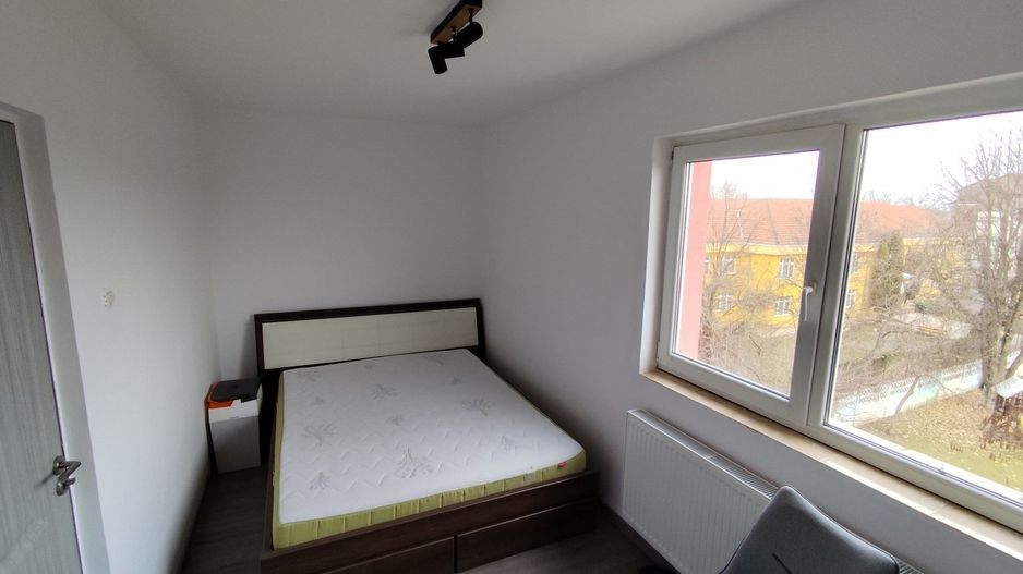 BRASADAS vinde Ap 2 Cam etaj 3/4 Solidarității. - Poză 1