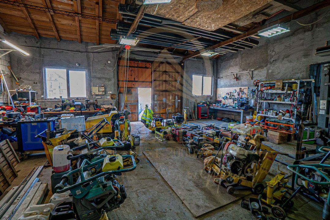 Proprietate cu Spațiu de Locuit și Hală în Agigea! - Poză 15