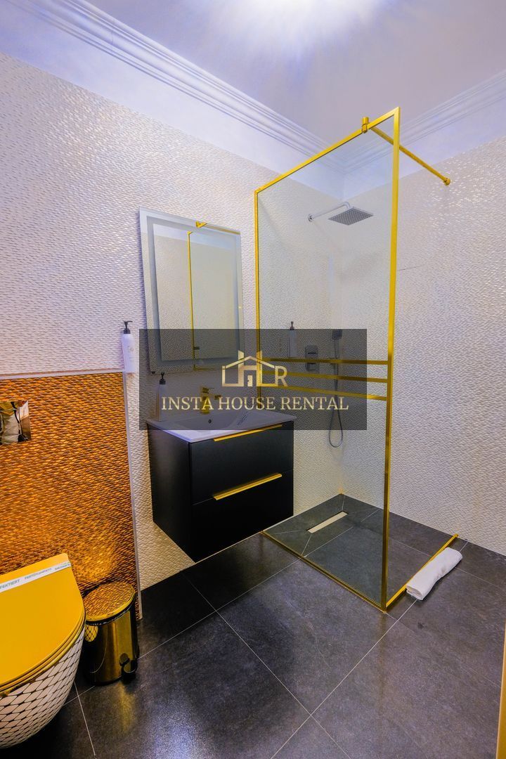 Hotel de LUX cu 11 camere / Restaurant & Piscina - Poză 16