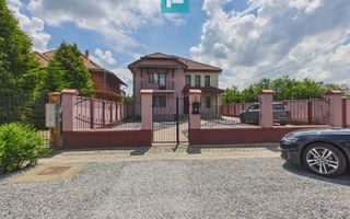 Vilă cu 7 camere de vânzare în zona Central - Poză 61