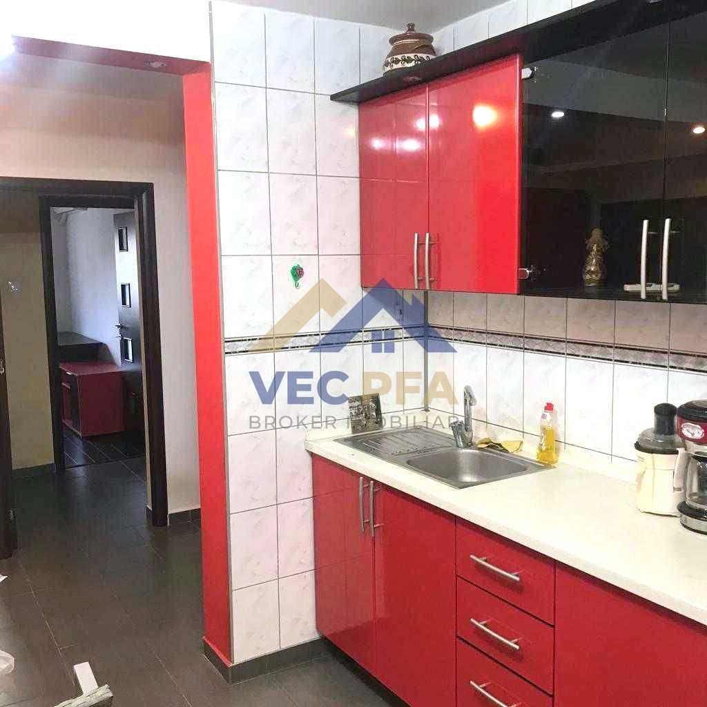 Apartament de 3 camere , Parcare inclusa - Poză 2