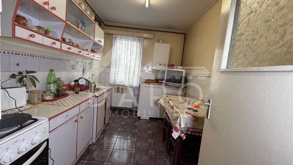 vând apartament 3 camere s - Poză 5