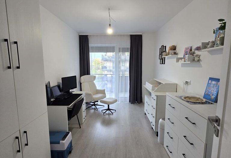 Apartament cu 3 camere, în apropiere de Baza Sportivă - Poză 11