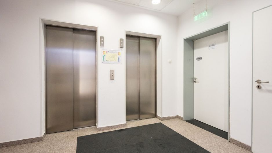 cladire de birouri 8889 mpc in Piata Alba Iulia inchiriata - Poză 11