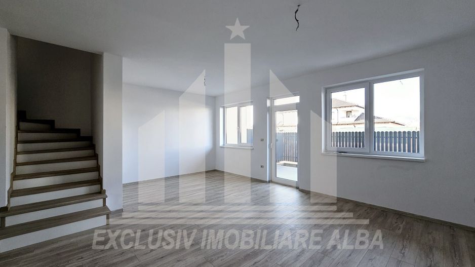 Casa insiruita de vanzare, Cetate - Poză 3