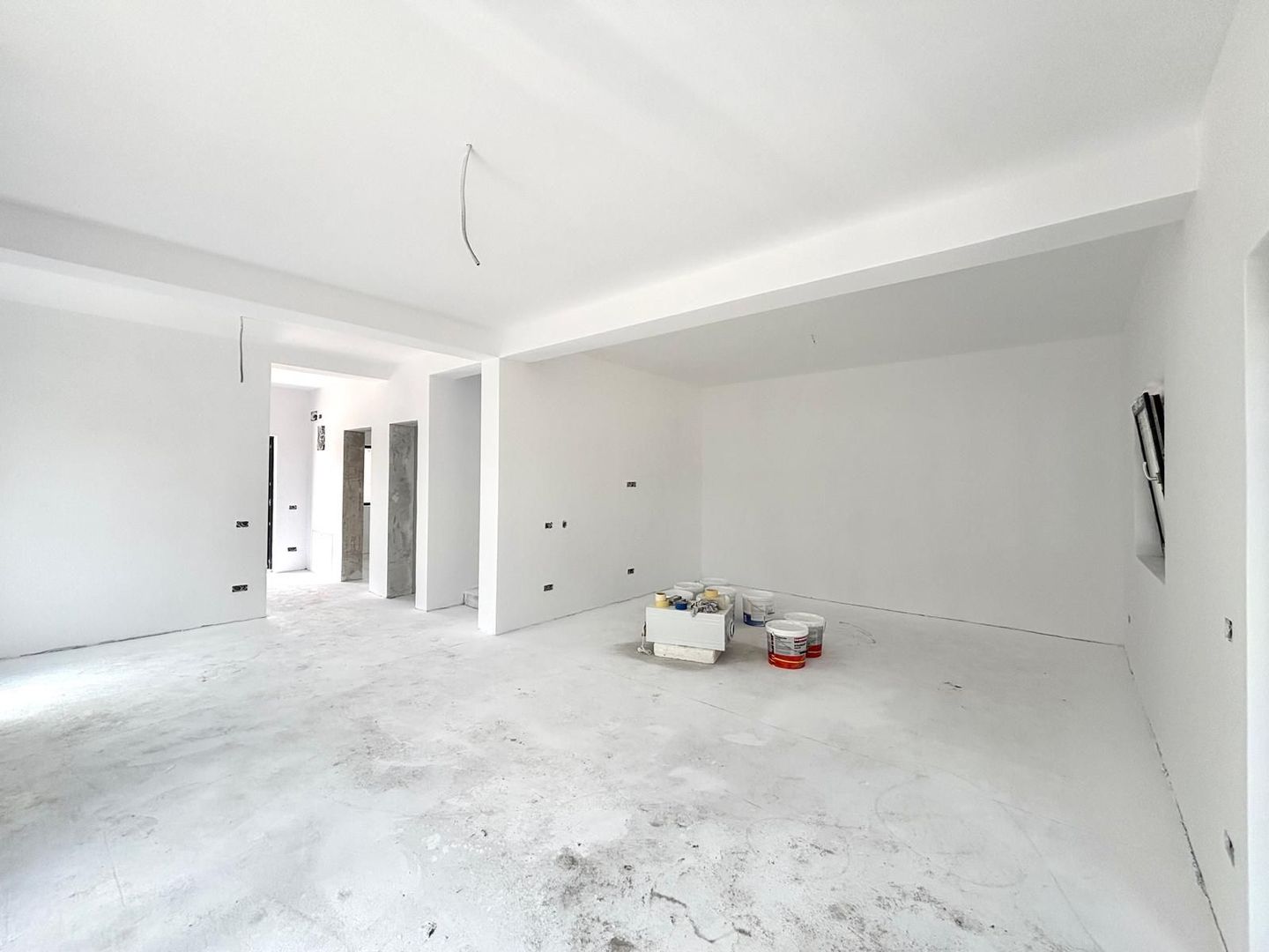 Casa individuala cu 4 camere - Zona Centrala - Utvin - Poză 2