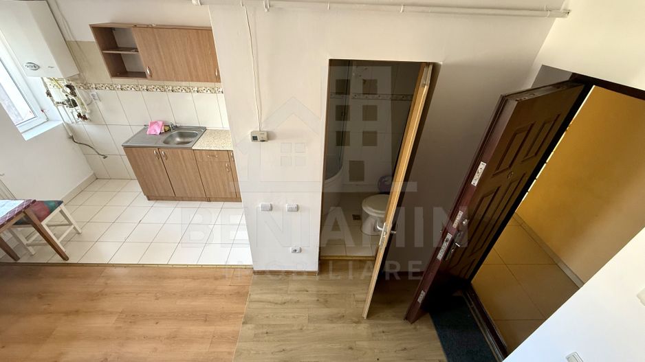 3 camere - 55mp - 2010 - centrala proprie - zona Garii - Poză 2