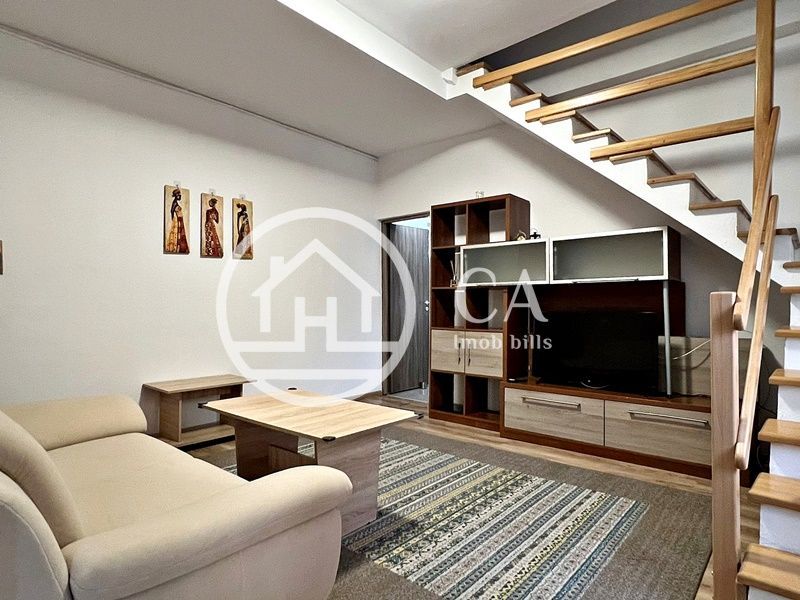 Casa de închiriat cu 3 camere în zona Ultracentrală, Oradea - Poză 1