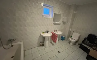 Cladire pretabila spațiu birouri/ clinica - Poză 43