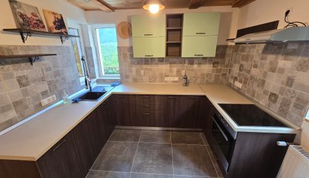 Casa 4 camere 3825 mp teren Cisnadioara