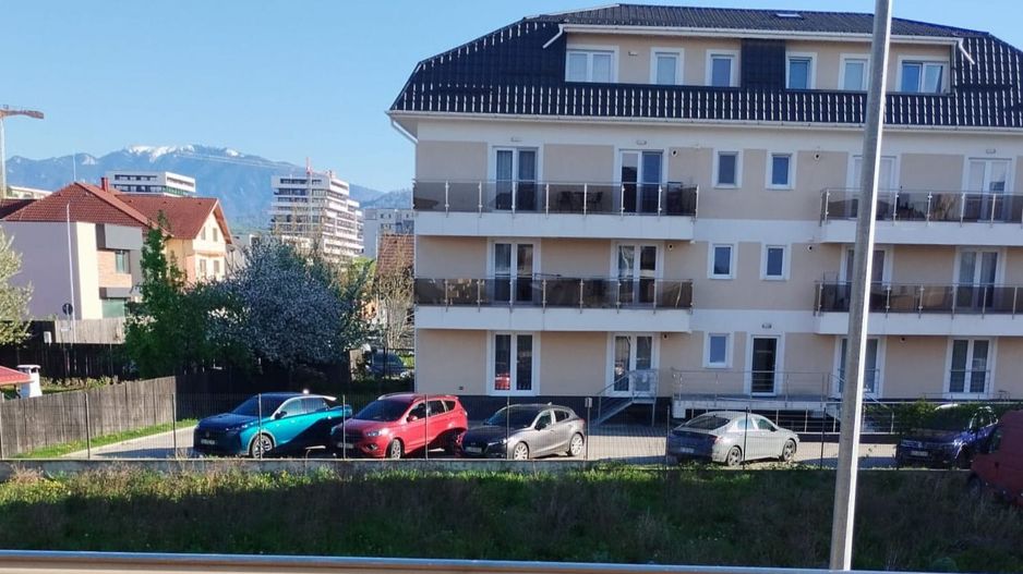2 Camere Decomandat Orientare Sudică Bella Vista Brașov Aproape de Coresi - Poză 1