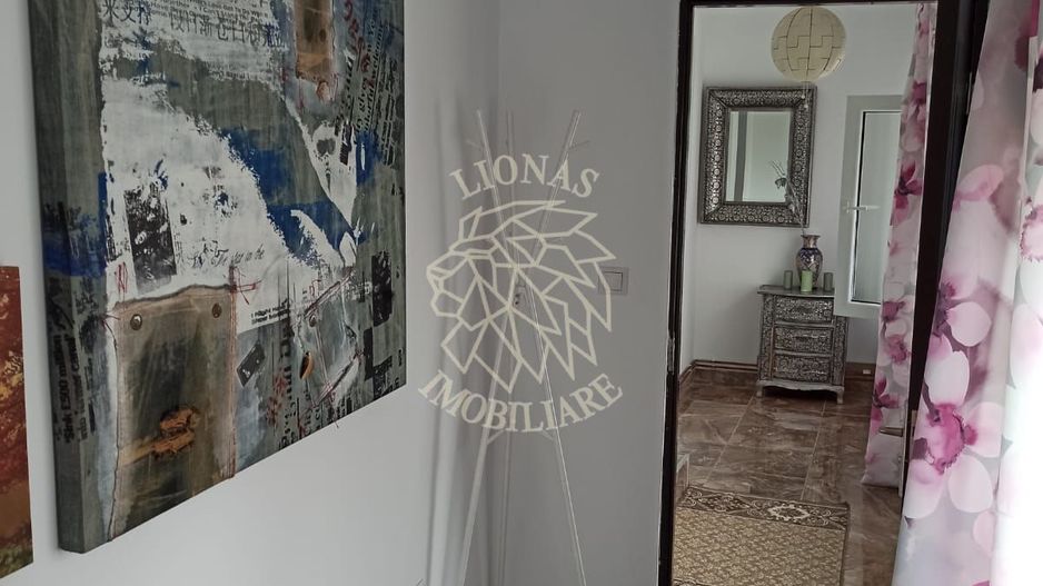 Apartament la casa 3 camere-curte-piscina-foisor-Zona Podul Jelnei - Poză 9