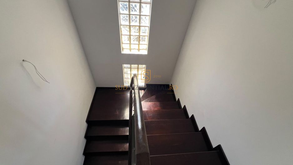 Vila individuala cu 7 camere, 5 dormitoare, teren 363 mp-Com. Berceni - Poză 20