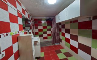 Casa 6 camere 2 bai curte 306 mp utili si parcare privata in Selimbar - Poză 16