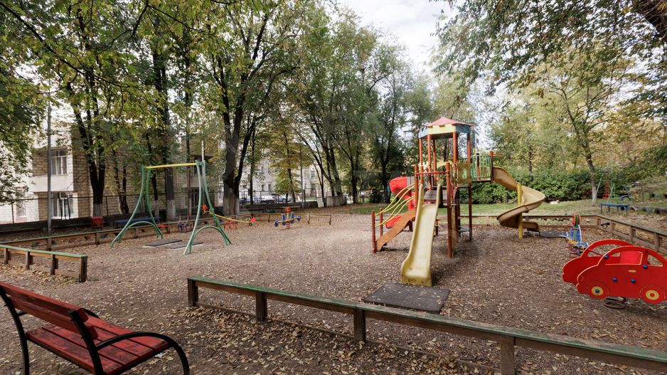 Apartament cu 4 camere spre vânzare, strada Romană, Centru - Poză 12