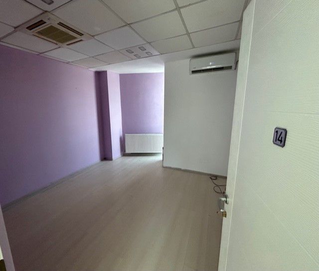 Inchiriere cladire moderna pentru clinica privata sau birouri - Poză 21